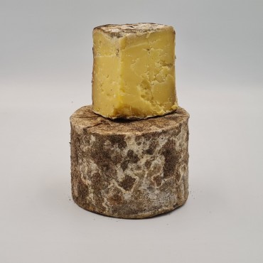 Cheddar artisanal AOP