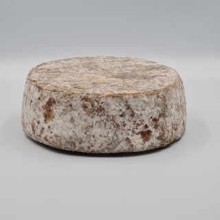 Tomme fermière aux Nigelles d'Anjou